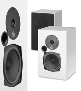 Weiße Lautsprecher von Audio Note UK mit runder Lautsprechereinheiten und Bassreflexöffnung auf weißem Hintergrund.