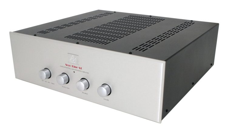 Eleganter Vollverstärker der Marke Audio Note Type "OTO Phono PP" mit vier Drehreglern und einer Oberseite mit Lüftungsschlitzen.