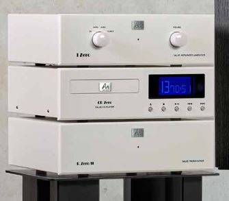 Kleine aber sehr feine High-endige Audio Note UK HiFi-Komponente "Vollverstärker, CD-Spieler und Phono-Verstärker" in weißer Ausführung.